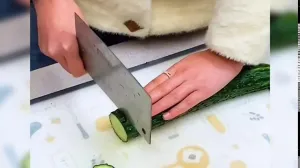 2pcs stainless steel hand protector for cutting vegetables Practical kitchen small tools Multi purpose hand protector for cutting